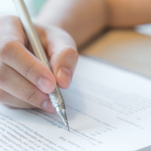 As Bancas Examinadoras Mais Temidas: Como Passar por CESPE, FCC, FGV e Outras